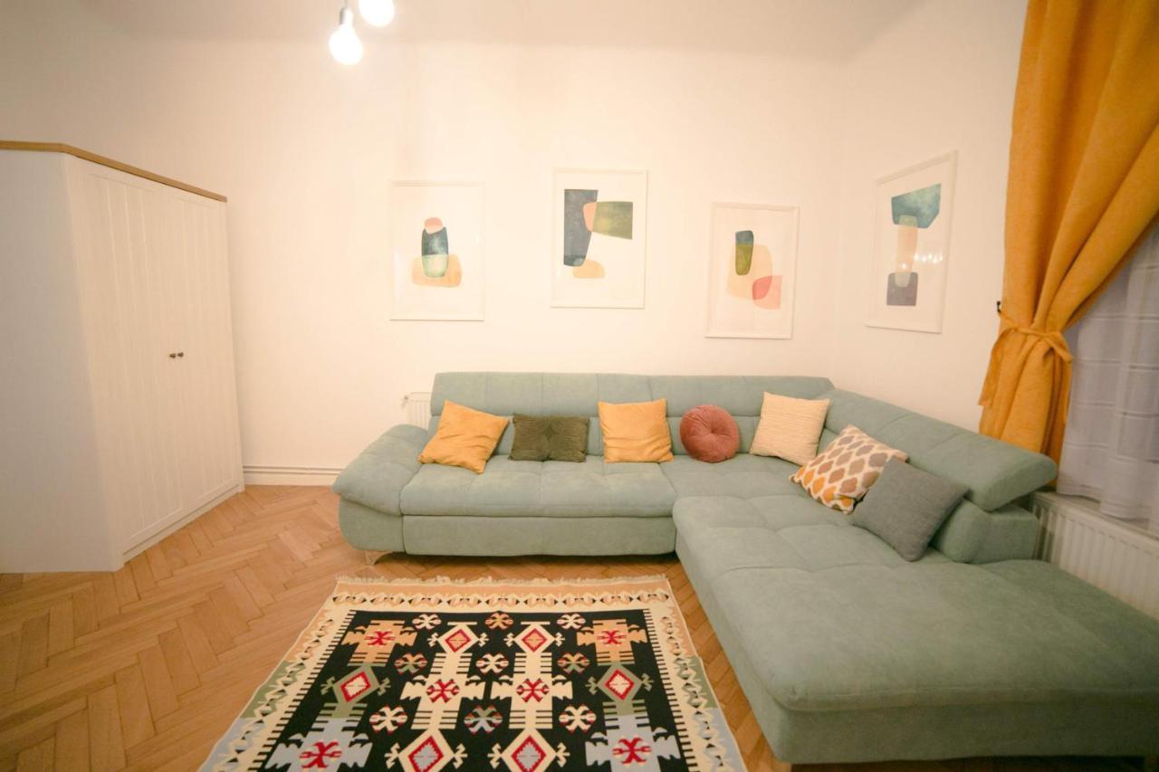 Jasmine Serenity Apartment - Central, Behind Black Church Braşov Dış mekan fotoğraf