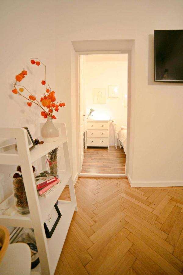 Jasmine Serenity Apartment - Central, Behind Black Church Braşov Dış mekan fotoğraf