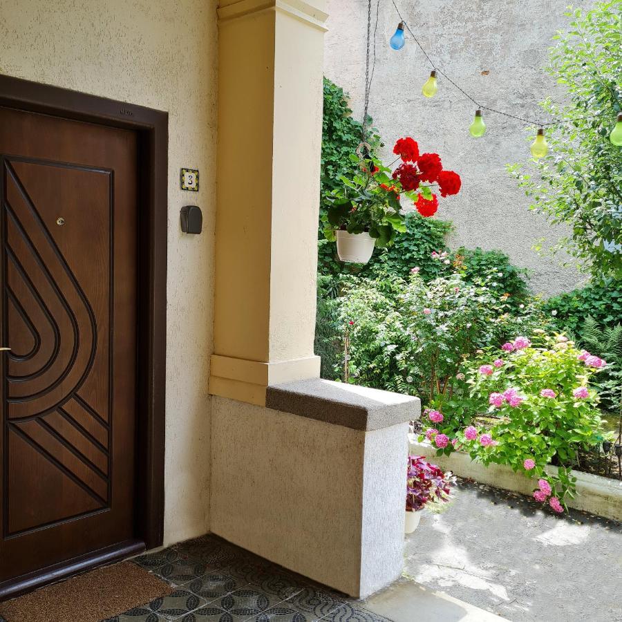 Jasmine Serenity Apartment - Central, Behind Black Church Braşov Dış mekan fotoğraf